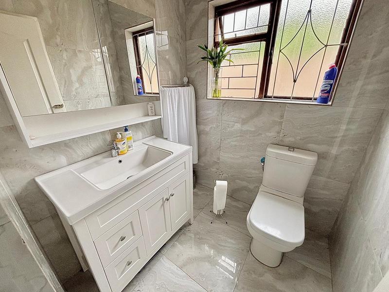 5 Bedroom Property for Sale in Bothasig Western Cape